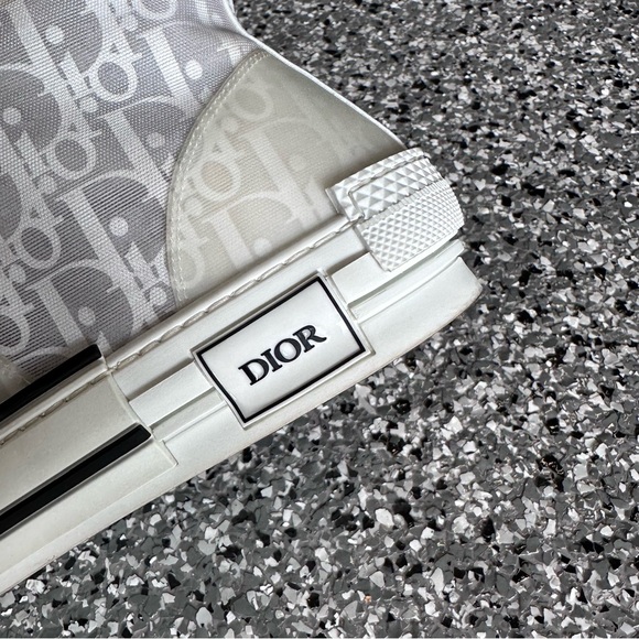 Dior B23 High-Top Sneaker - Picture 8 of 9
